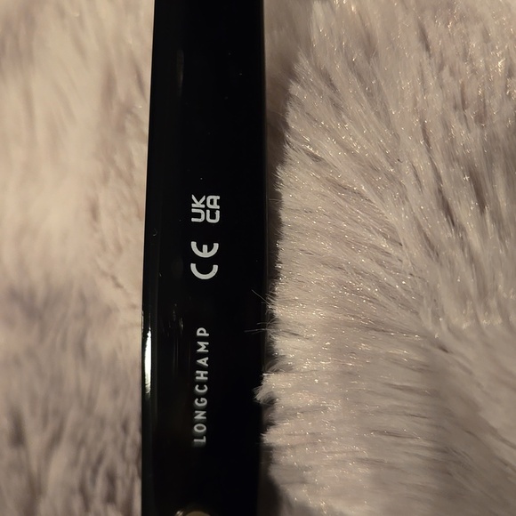 Longchamp Paris Black and Gold Sunglasses with Cat-Eye Style Brand New In Case - Picture 5 of 16